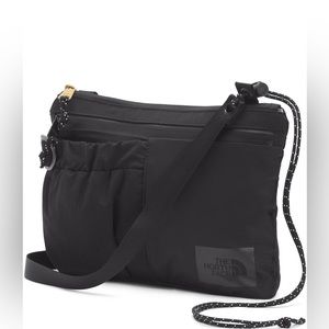 The North Face | Mountain Shoulder Bag